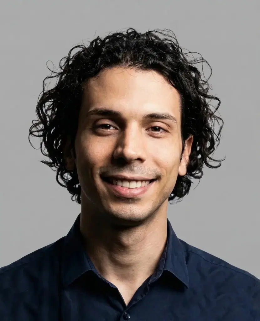 Dr. Pouya, AI SPECIALIST at MONOLITLABS